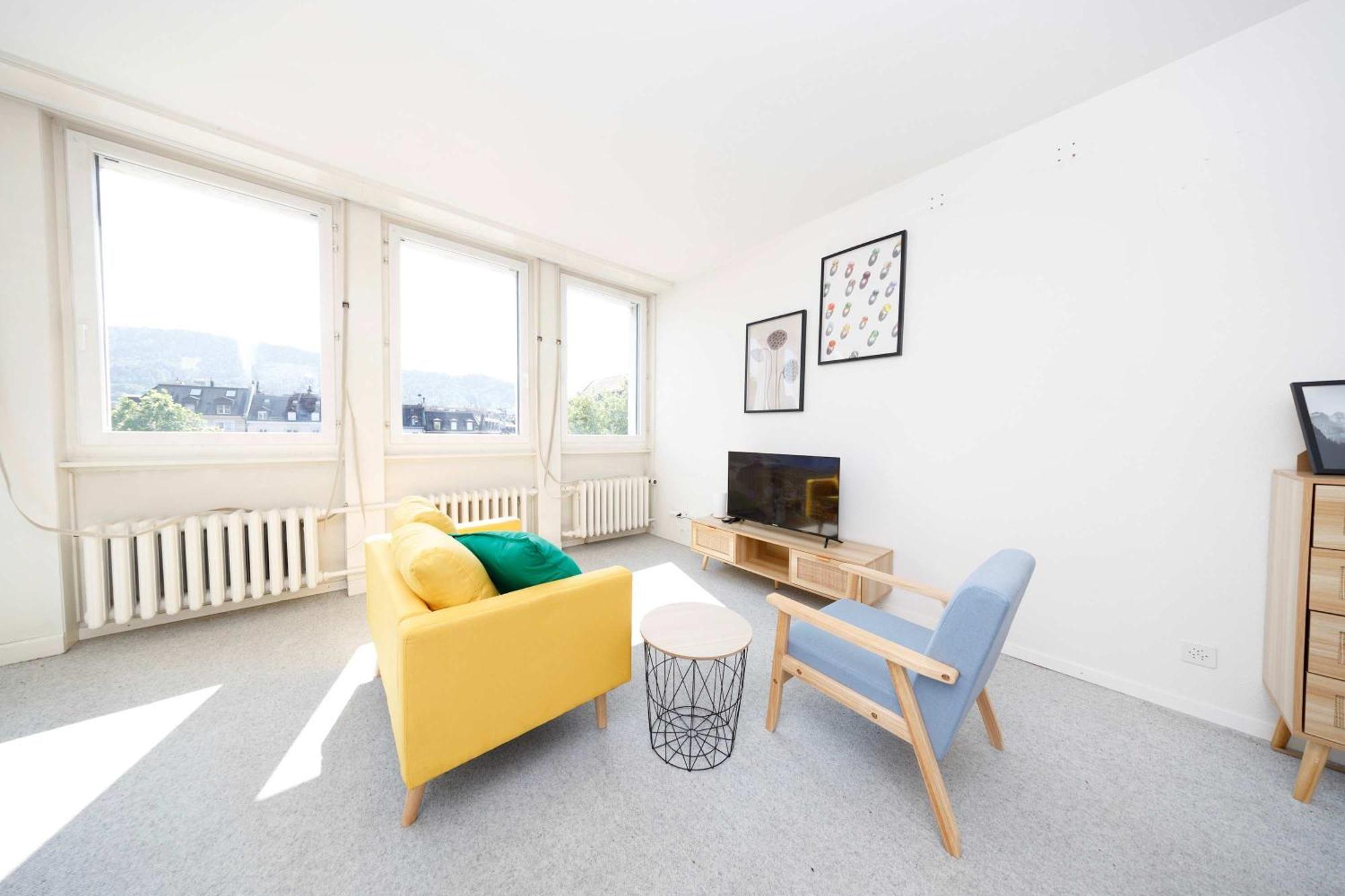 Basic & Cozy & Walkable
