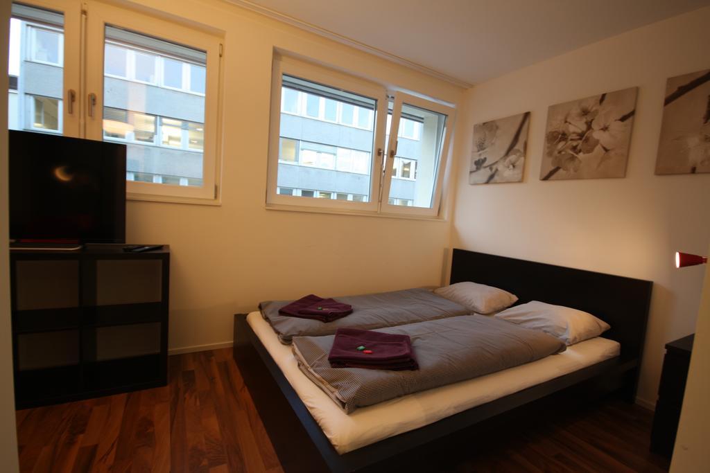 Apartment Hitrental Badenerstrasse Zurich