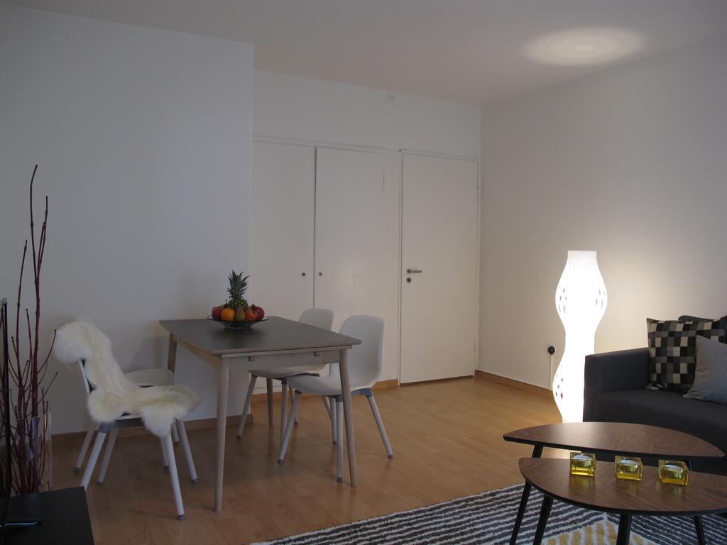On 107 Manessestrasse *