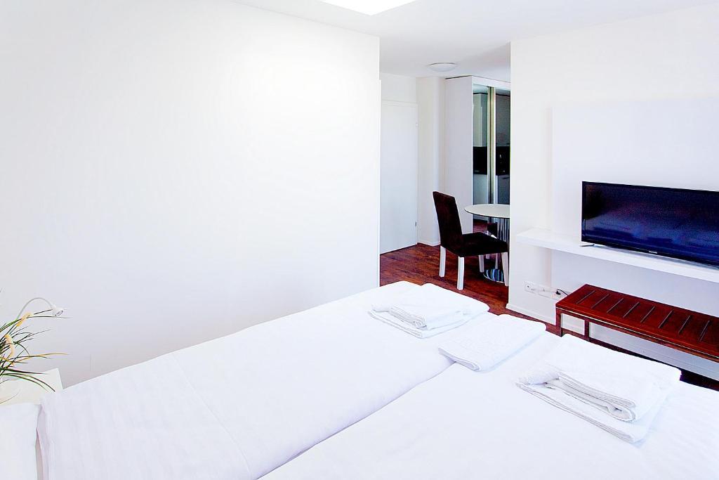 Apartment By Livingdowntown