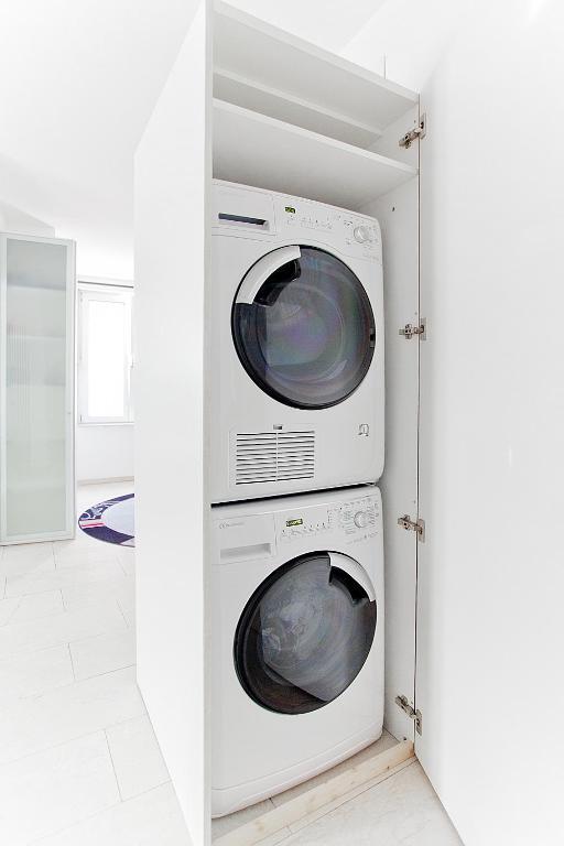 Junior By Livingdowntown Apartment