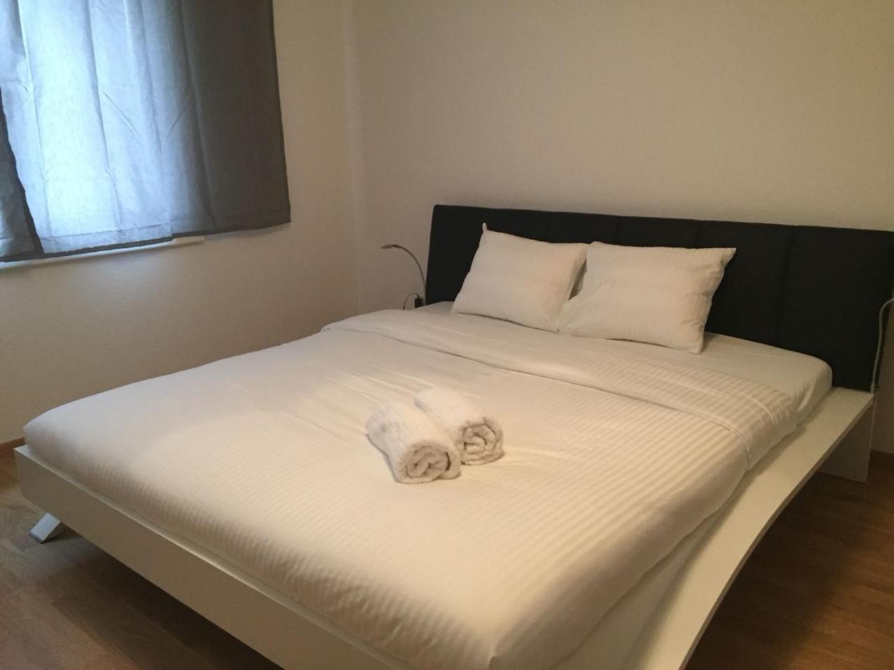 City Lakeside Guest house *