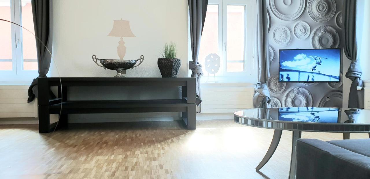 - Your Away From - With Washer, Dryer And Lots Of Space *