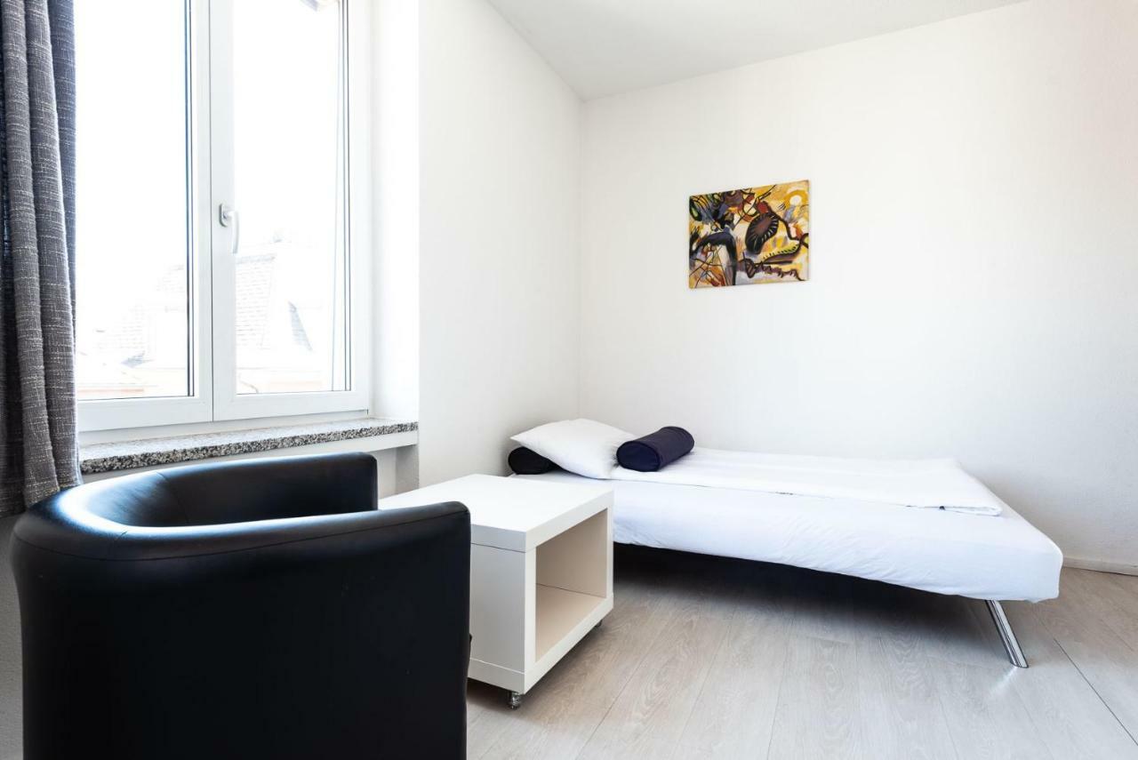 Iq130 3* Zurich