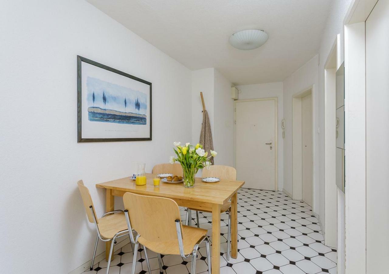 Apartment Swiss Star District 10 *