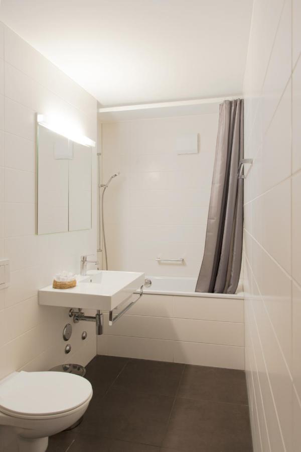 Hitrental Kreuzplatz Apartments Apartment