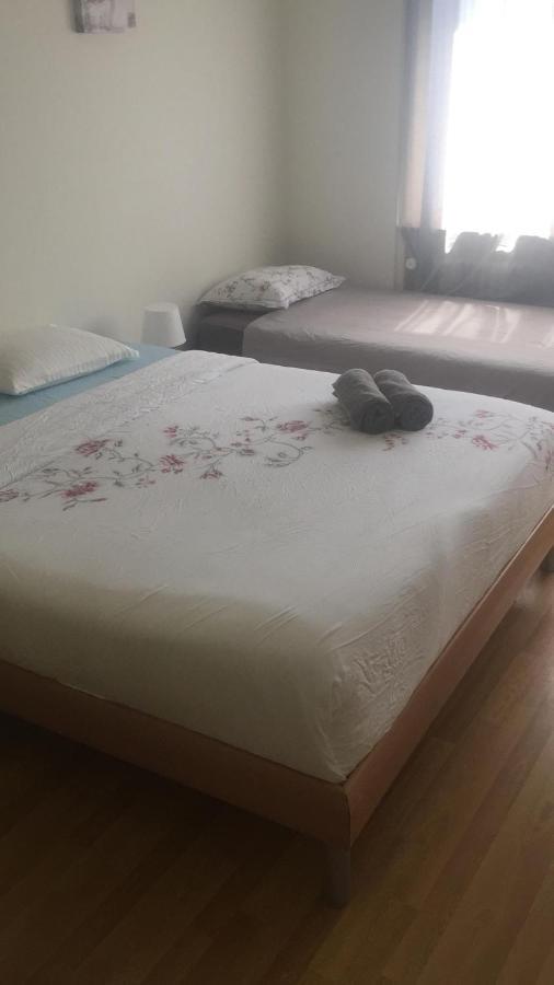 City Lakeside Guest house *