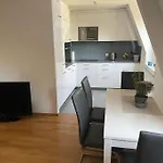 Zuerich 3 Zimmer Wohnung Mit Dachterrasse