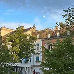 Cozy Apartment With Rooftop