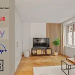 Im Stadtzentrum Gelegenes Apartment Mit Kingsize Bed