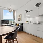 Luxury Business Penthouse Near Mainstation Zuerich