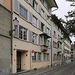 Charming 1Bd Flat In The Old Town - Uz 16