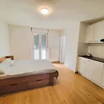 Zurich City Center Apartments Next To Zurich Hb Main Train Station La - Self Checkin