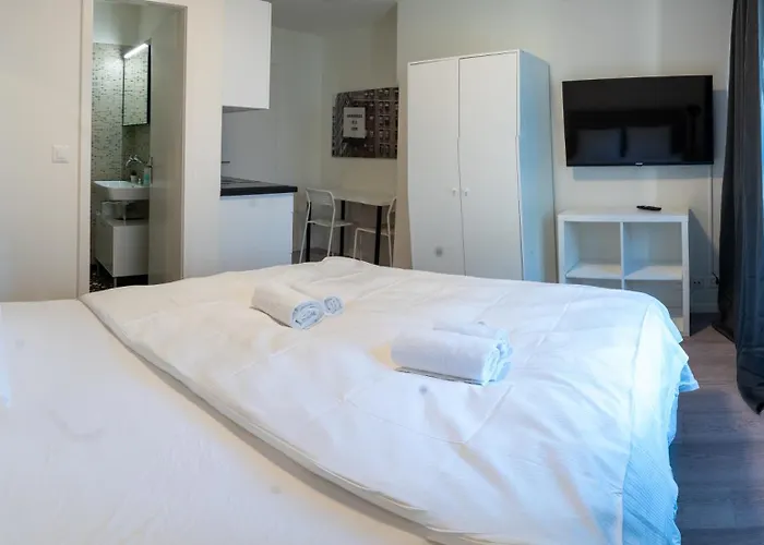 Urban Oasis With Queen Bed And View Be-13