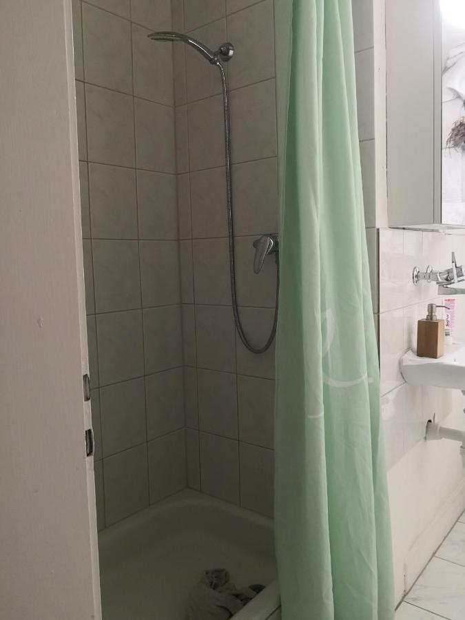 Homestay 2comfort Bedrooms 5min Walk From Main Station *