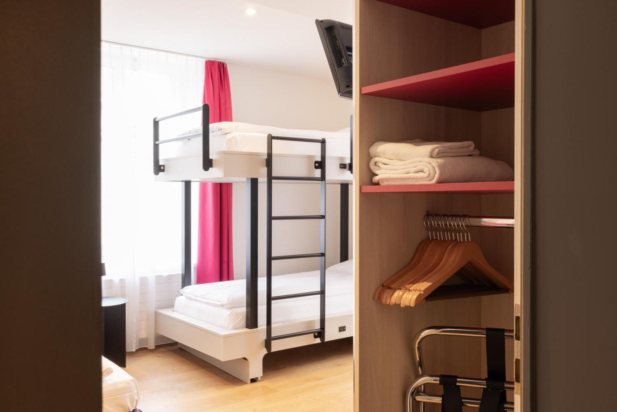 Guest house Fred Hauptbahnhof - Mobile Check-in Zurich