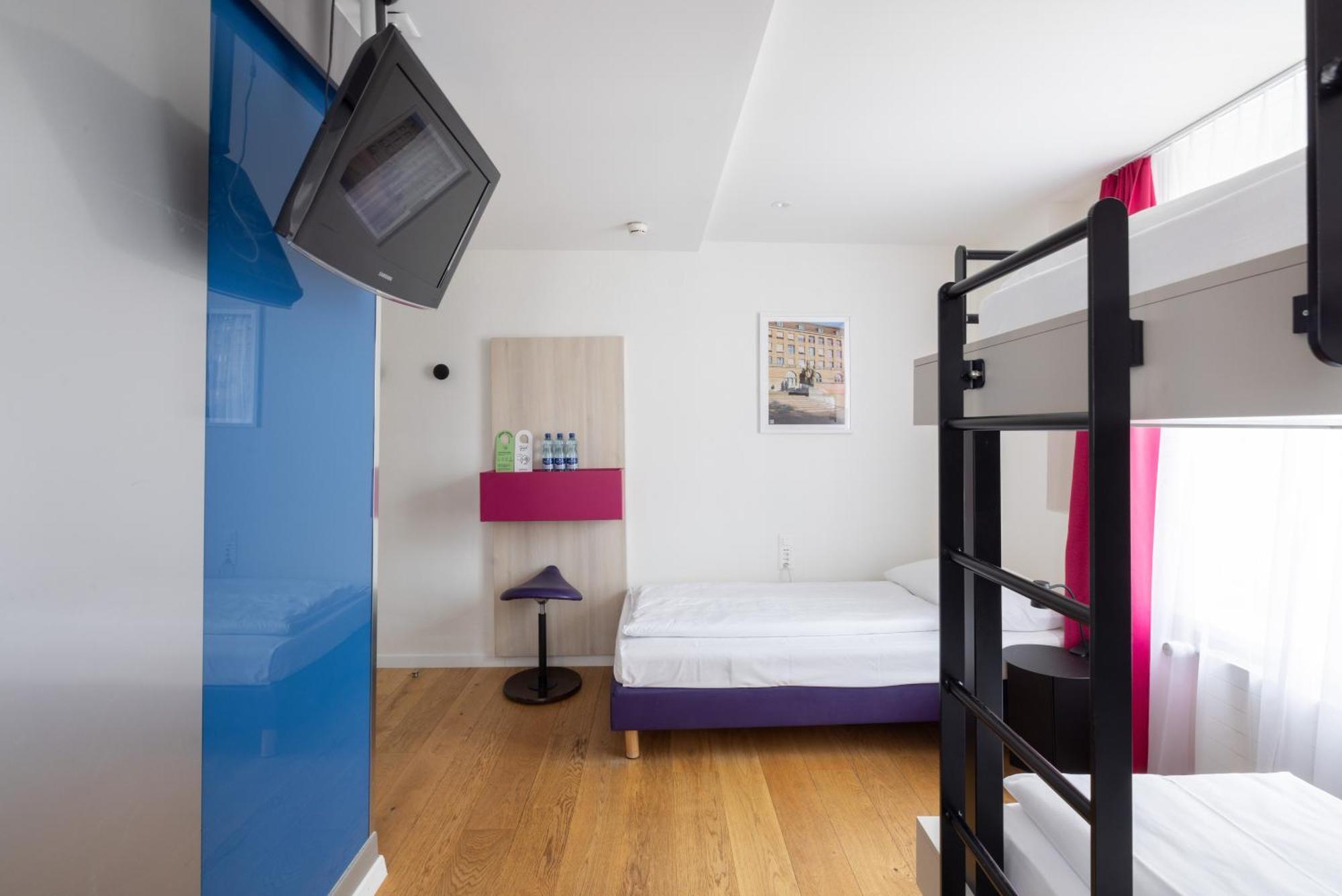 Guest house Fred Hauptbahnhof - Mobile Check-in Zurich