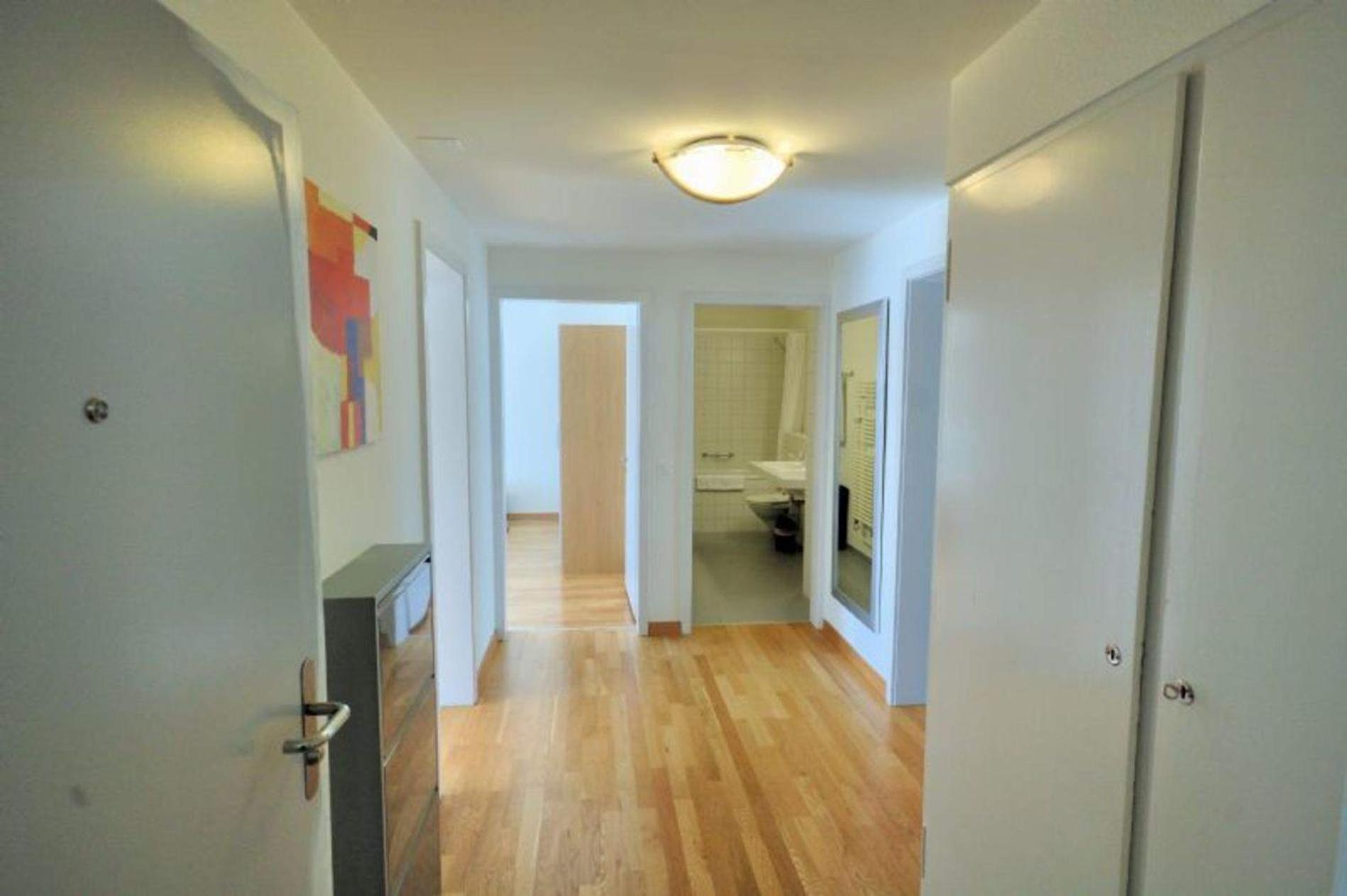 Apartment Tranquil Seafront Escape Zurich