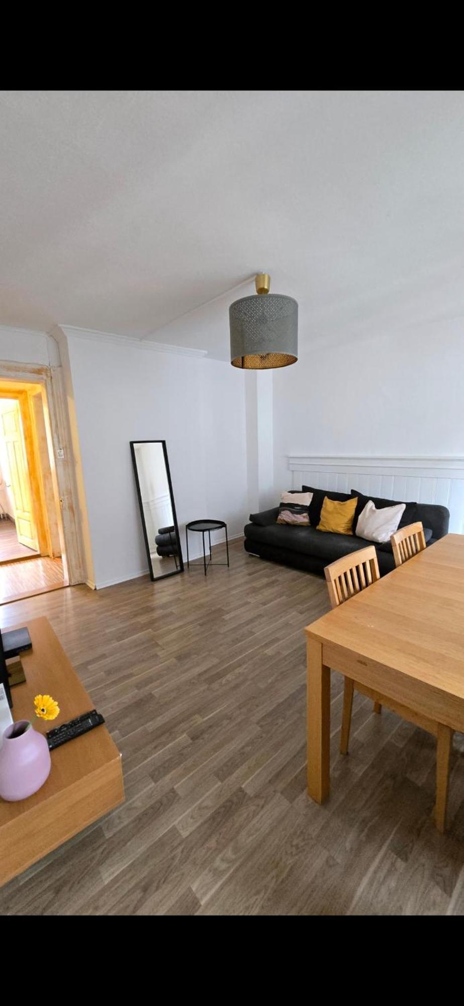 Cozy 2-bedroom In Vibrant *