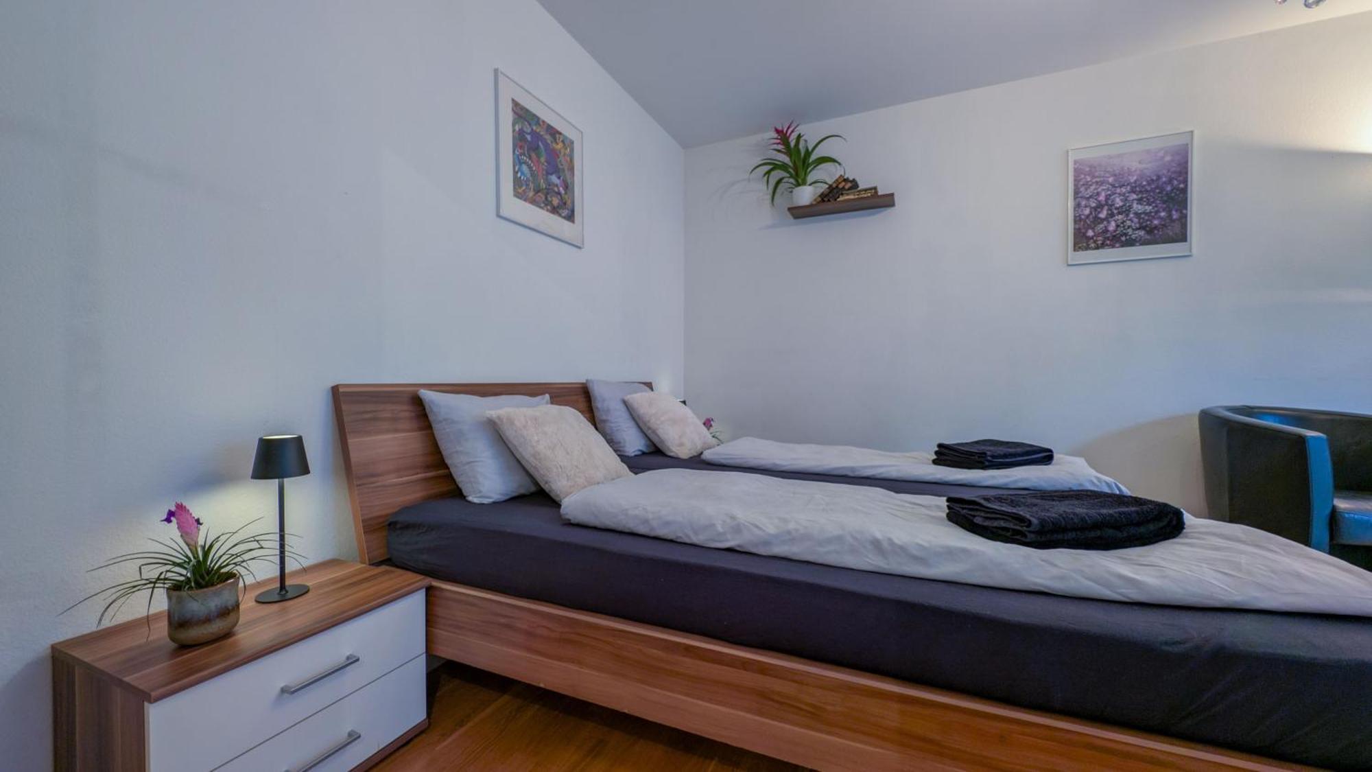 Relaxing Balcony 10min To Main Station In Old Town Apartment