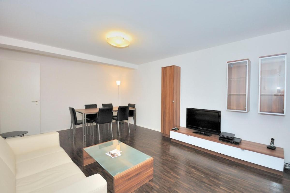 1br With Balcony Near - Flower 1 Apartment *