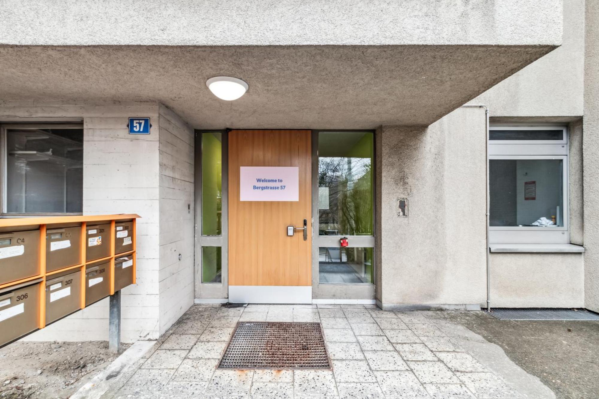 Betahouse Self-check In * Zurich