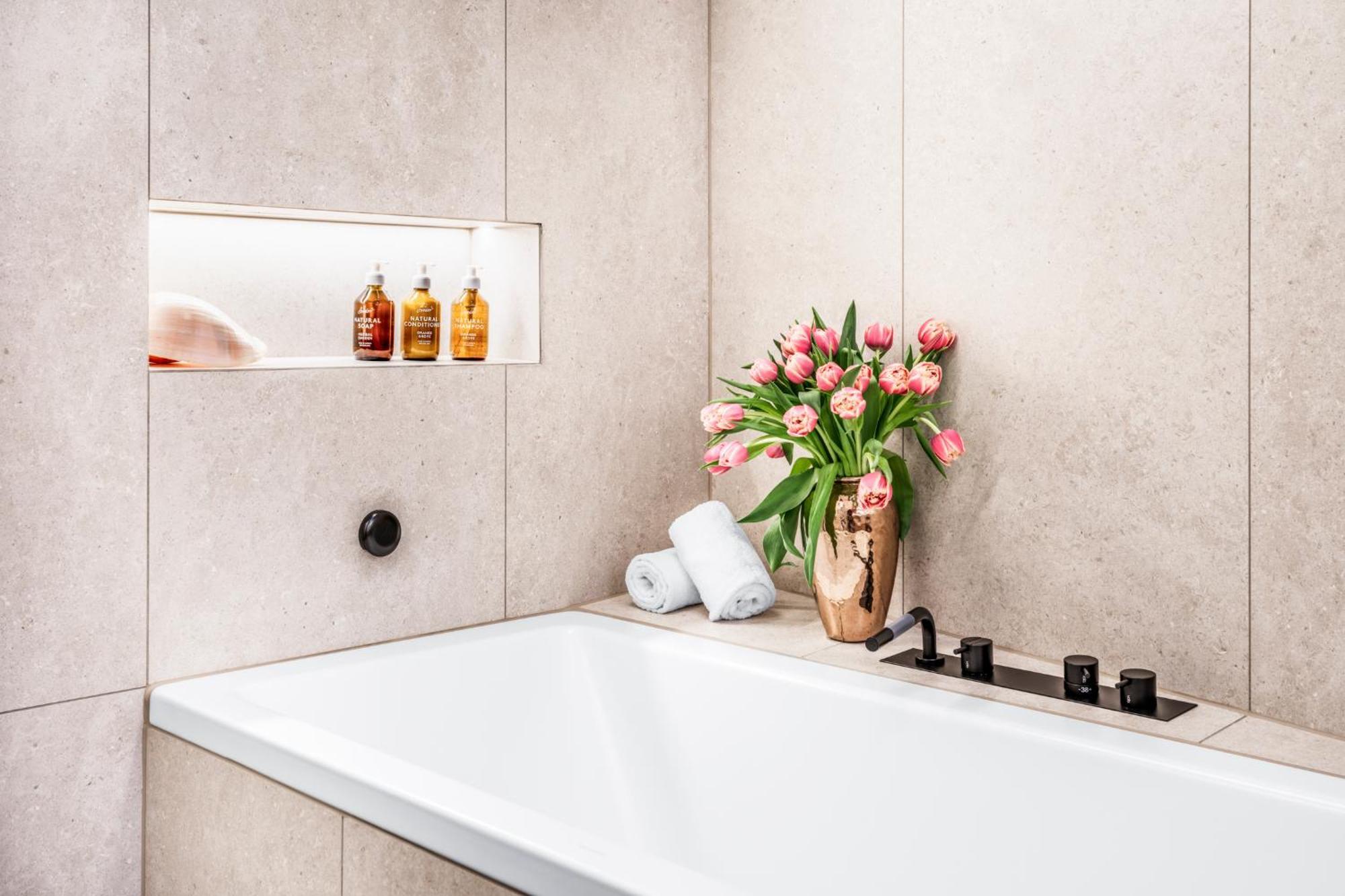 Boutique I Lux I Rooftop Terrace I Free Parking I Bahnhofstrasse