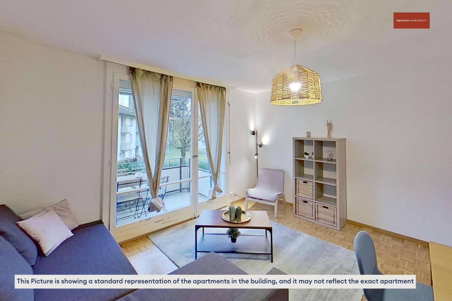 3 Bedroom With Balcony, 26 Min To Center Apartment Zurich