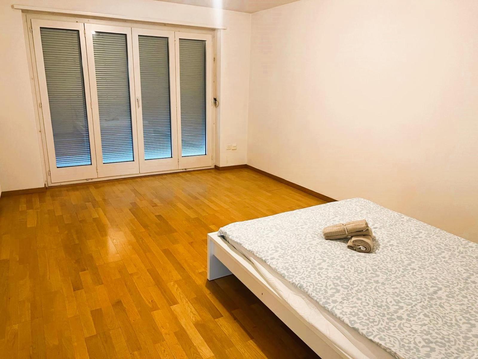 3 Center With Balcony Alt 155 & Kars Zurich