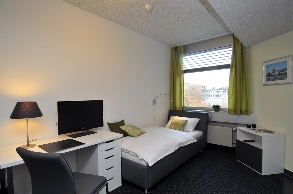 Primestay Apartmenthaus Seebach 4* Zurich