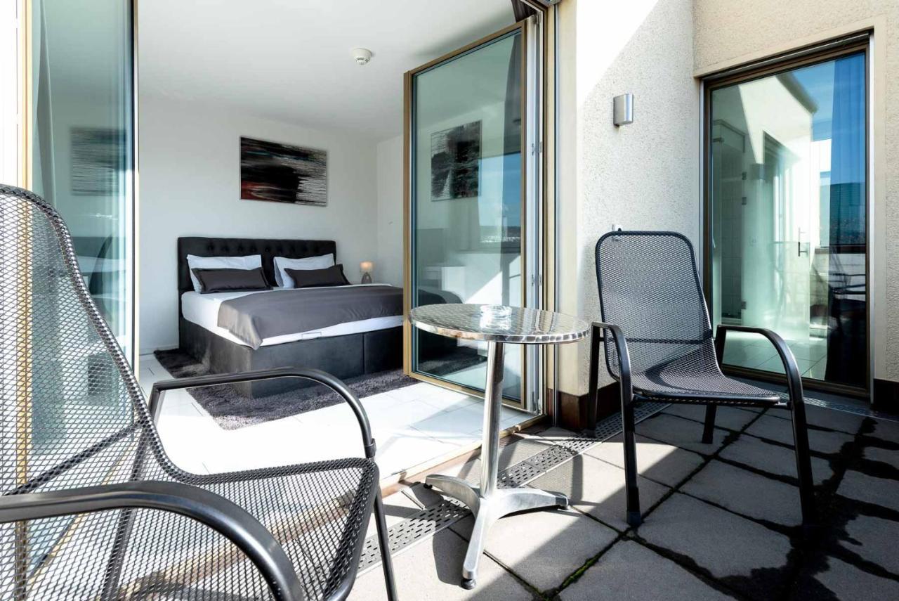 Aparthotel Iq130 3*