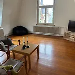 Charmante Altbauwohnung An Zentraler Lage