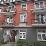 Cozy Studio Near Main Station - Color 2