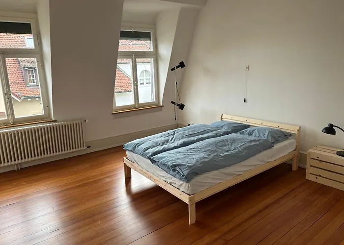 Charmante Altbauwohnung An Zentraler Lage
