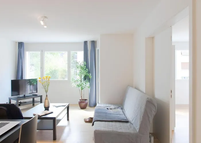 Hitrental Kreuzplatz Apartments
