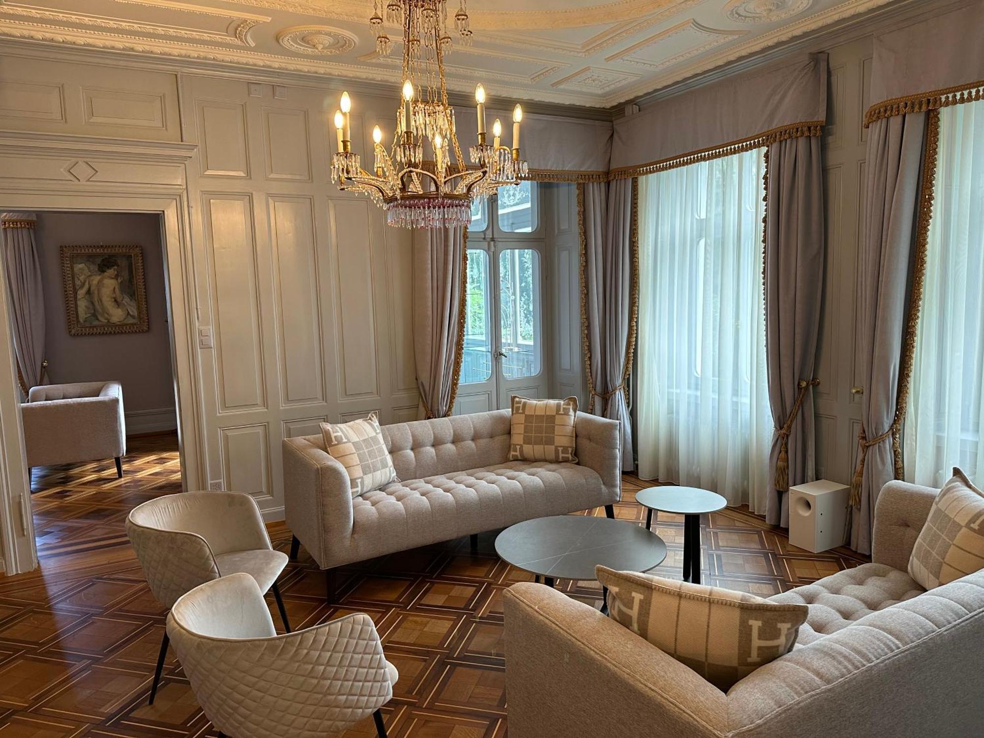 Entire Villa, Your Private Luxury Escape With In House Staff * Zurich