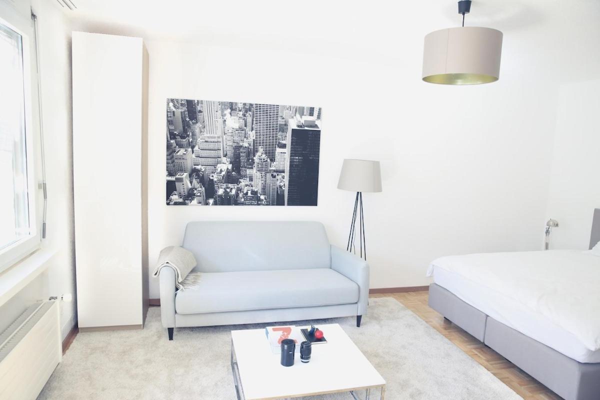Terrific In The Centre - Art 2 Apartment