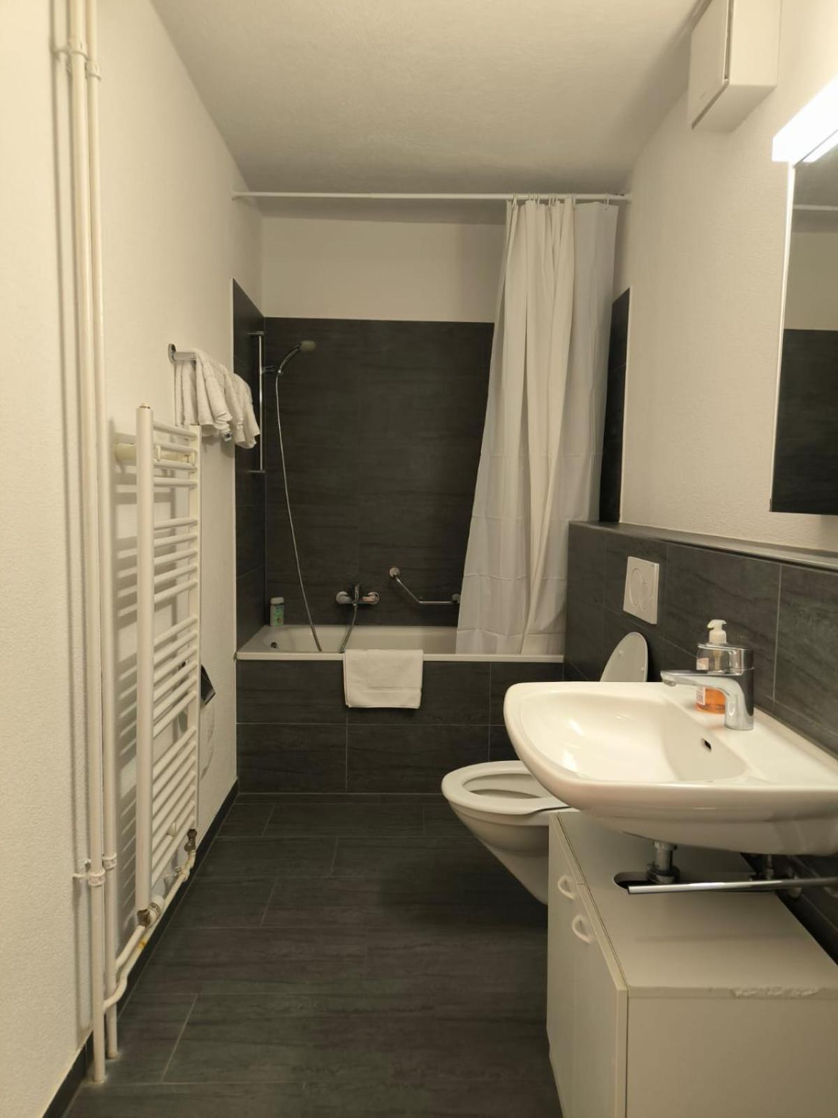 Apartment In West-eichbuehlstr 62-66 Zurich