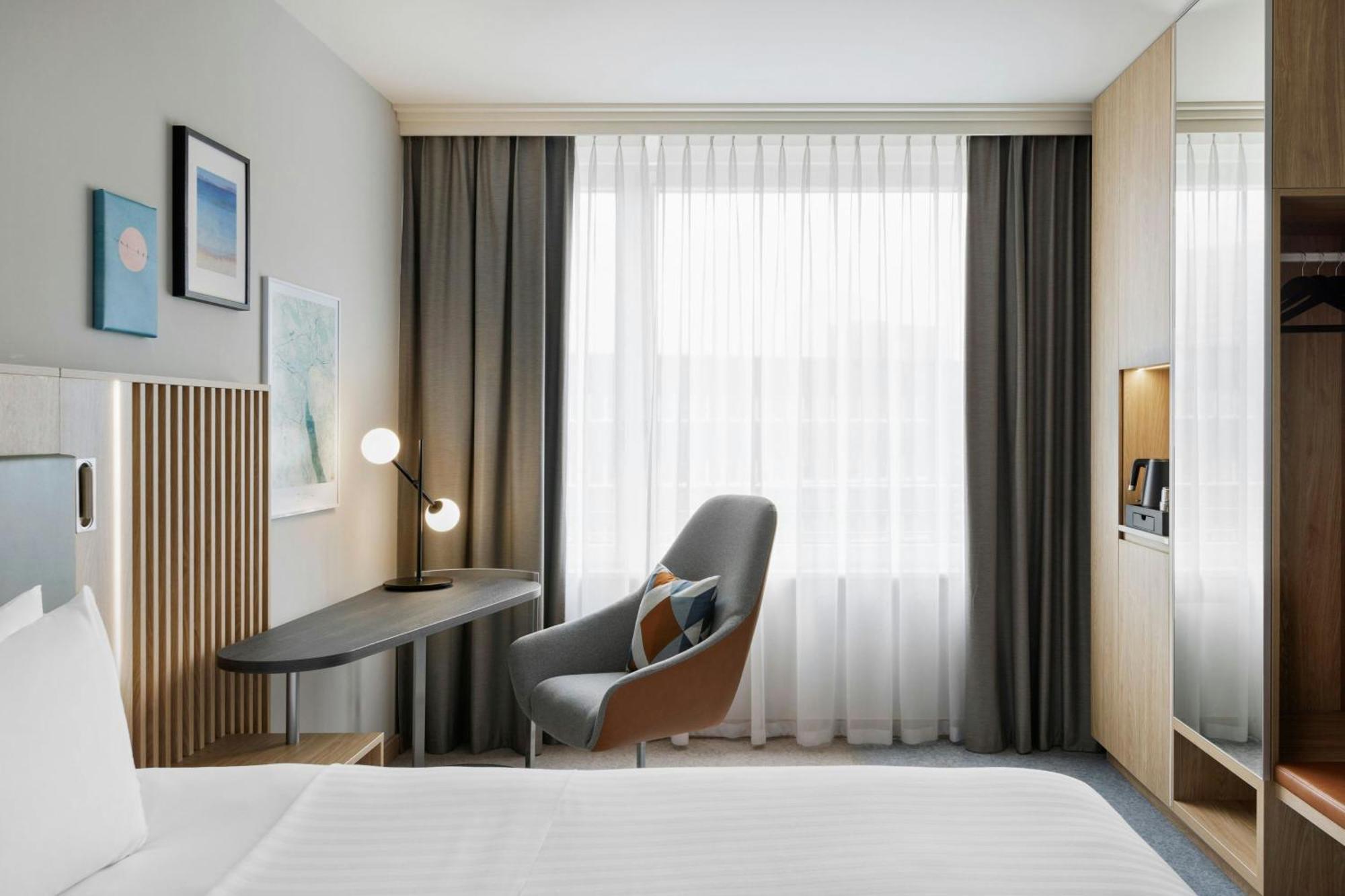 Courtyard By Marriott North Hotel