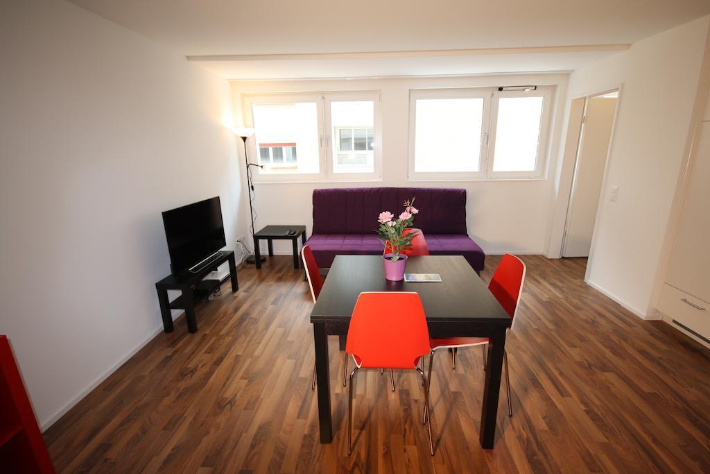 Apartment Hitrental Badenerstrasse