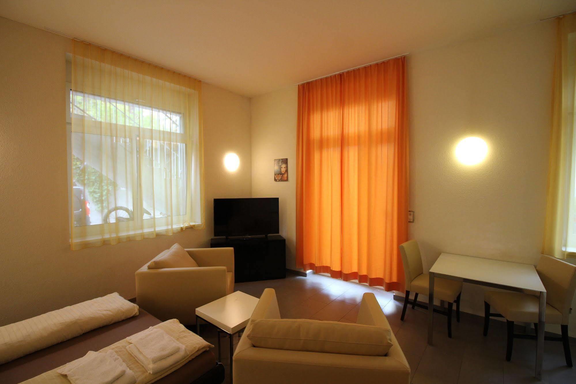 Apartment Swiss Star Oerlikon Zurich