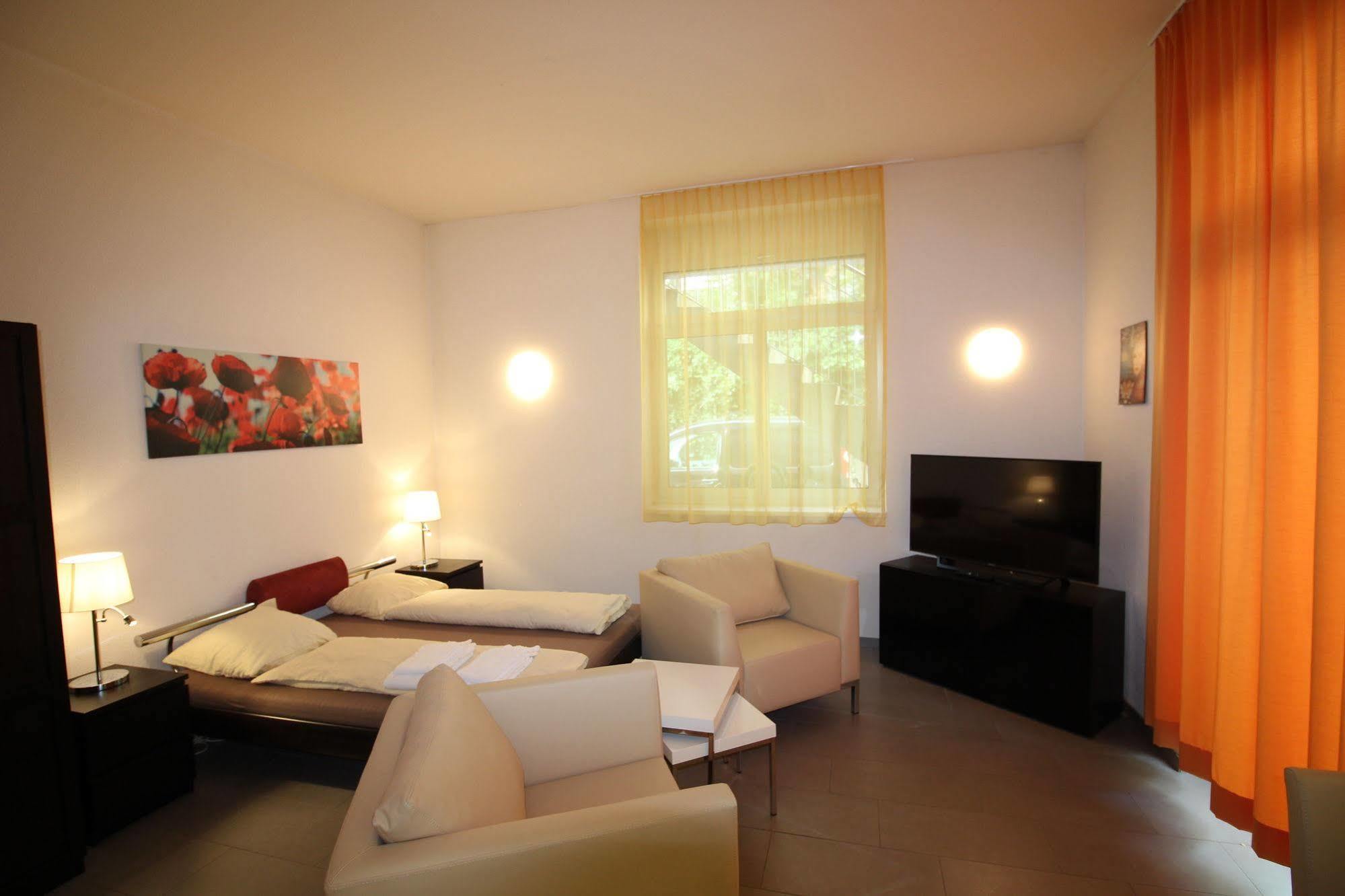 Apartment Swiss Star Oerlikon Zurich