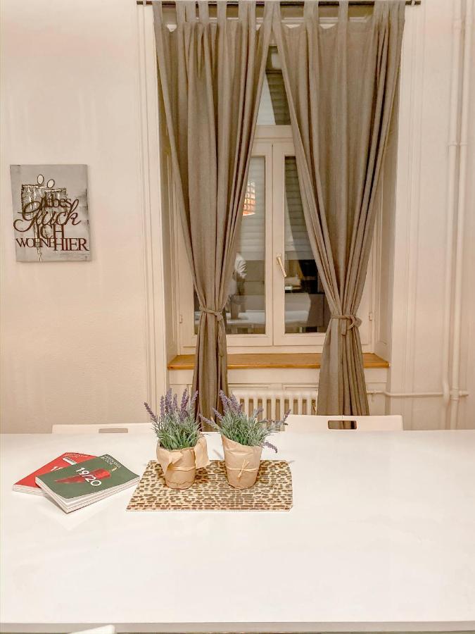 Lakeside Center Apartment *