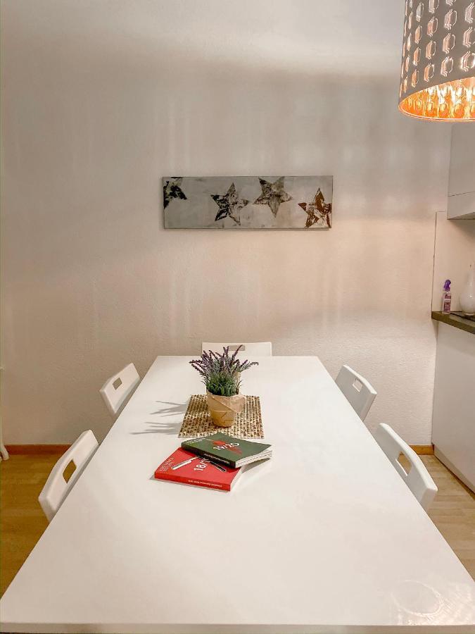 Lakeside Center Apartment *